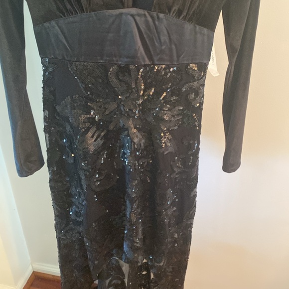 VENUS NWT velvet/beaded high/low dress - Picture 4 of 13